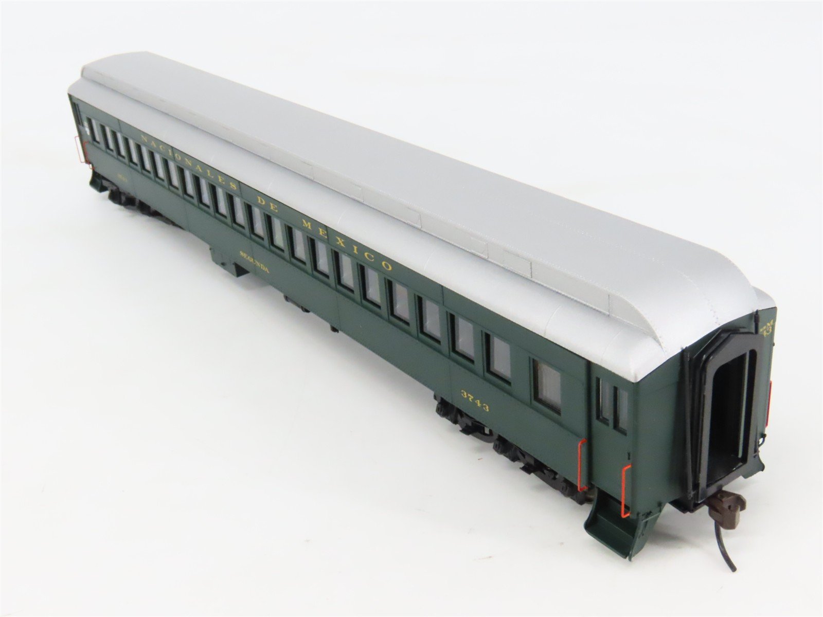 HO Atlas 20003055 NdeM Nacionales de Mexico Coach Passenger Car #3743 
