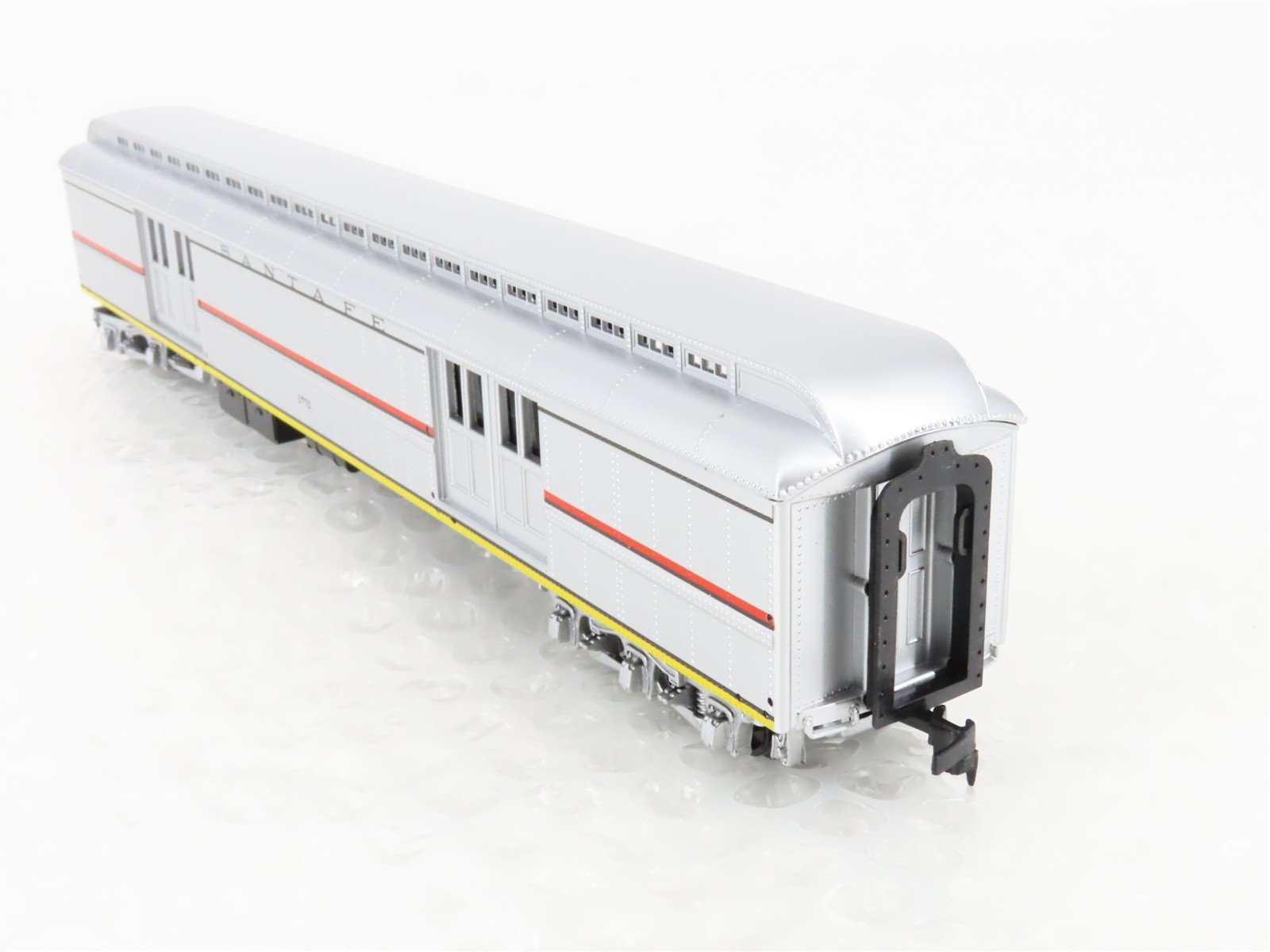 HO Scale IHC 49030 ATSF Santa Fe Railroad Heavyweight Baggage Passenger #1772