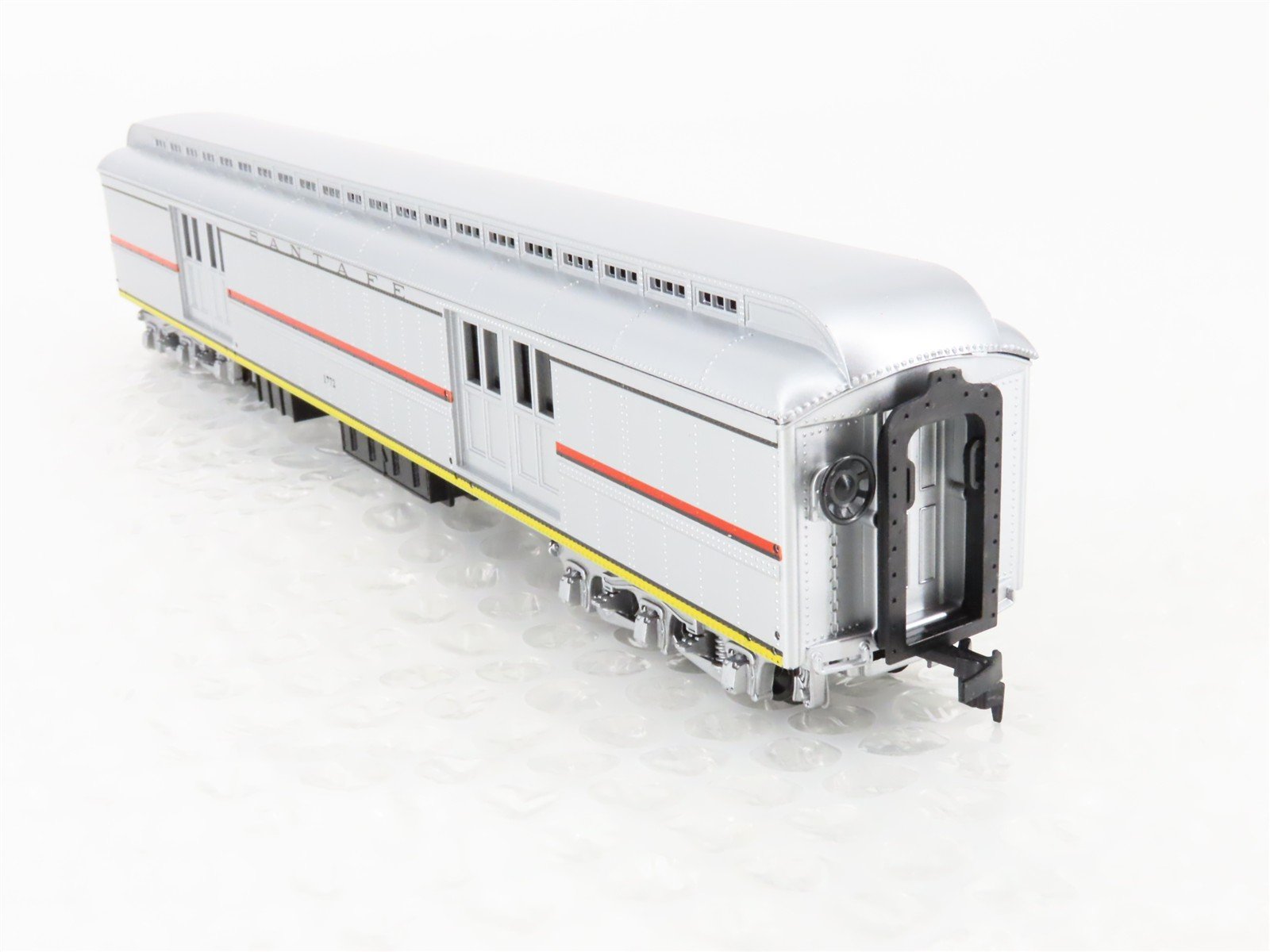 HO Scale IHC 49030 ATSF Santa Fe Railroad Heavyweight Baggage Passenger #1772