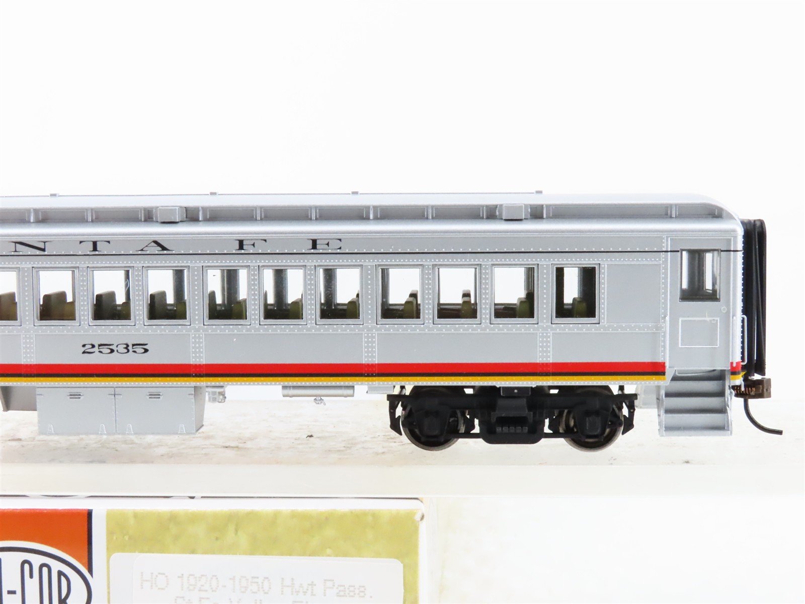 HO Scale Con-Cor 0001-094377(01) ATSF Santa Fe Combine Passenger Car #2535