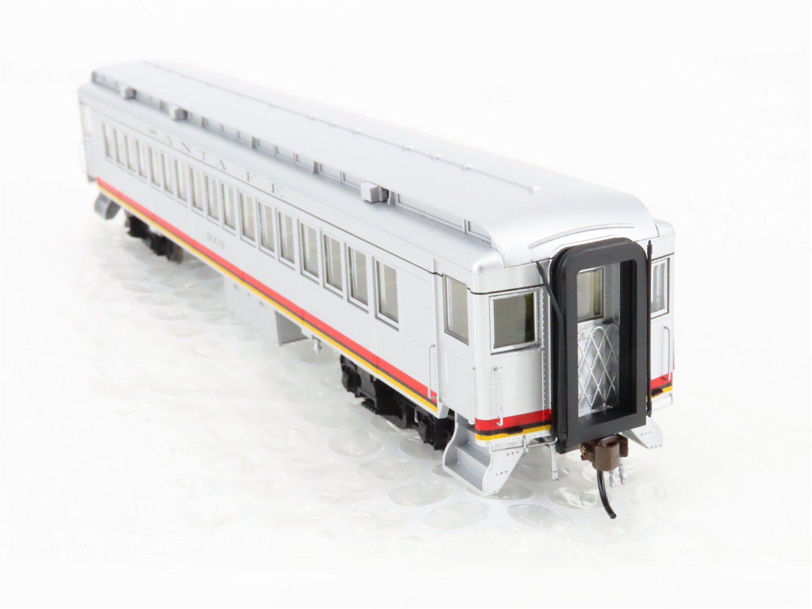 HO Scale Con-Cor 0001-095001(02) ATSF Santa Fe Heavyweight Coach Passenger #3003
