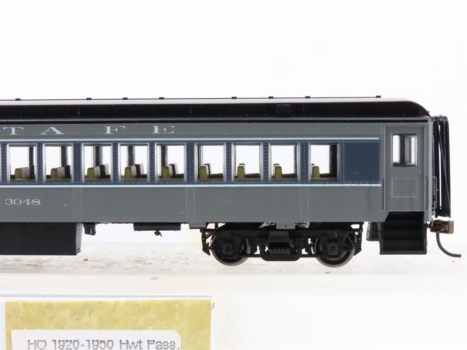 HO Scale Con-Cor 0001-094226(3) ATSF Santa Fe Railroad Passenger Car #3048
