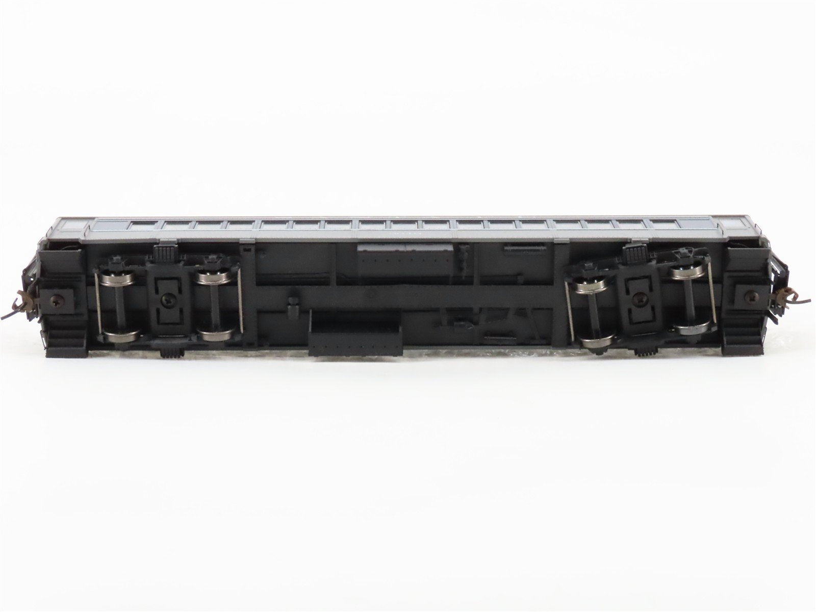 HO Scale Con-Cor 0001-094226(3) ATSF Santa Fe Railroad Passenger Car #3048