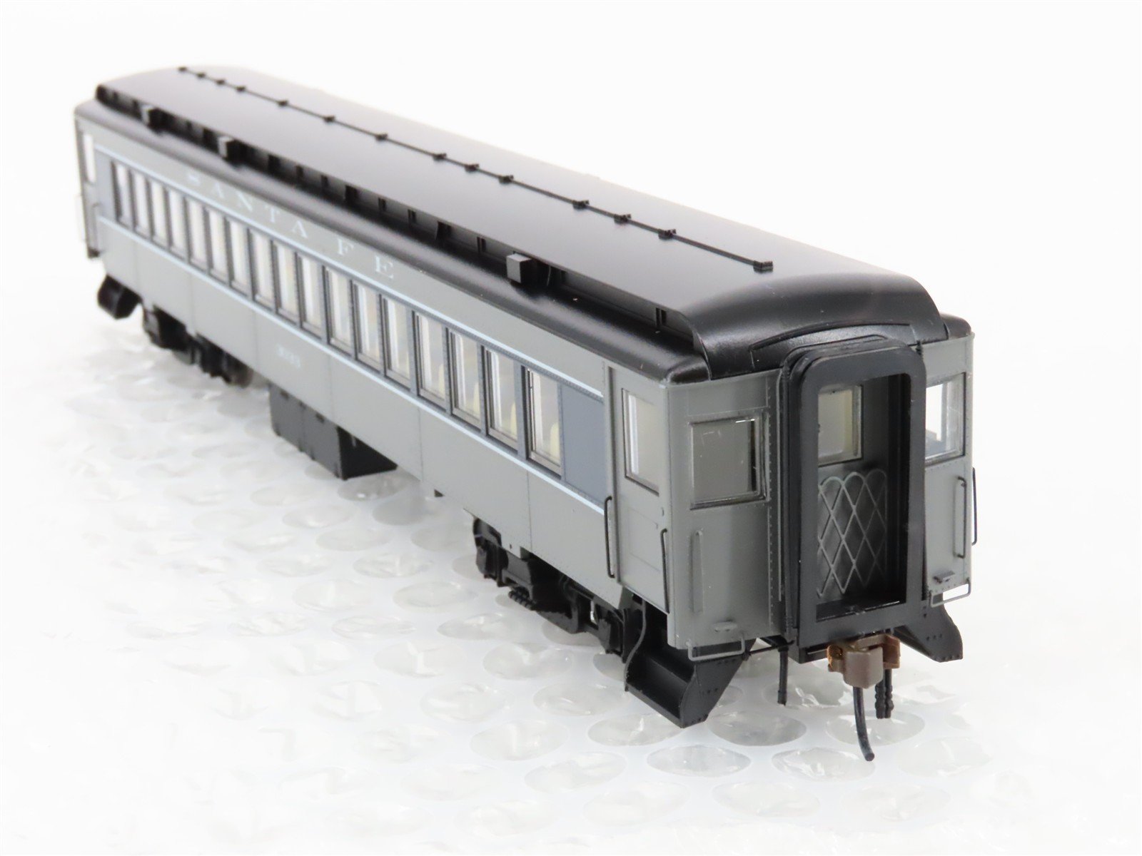 HO Scale Con-Cor 0001-094226(1) ATSF Santa Fe Railroad Coach Passenger Car #3033