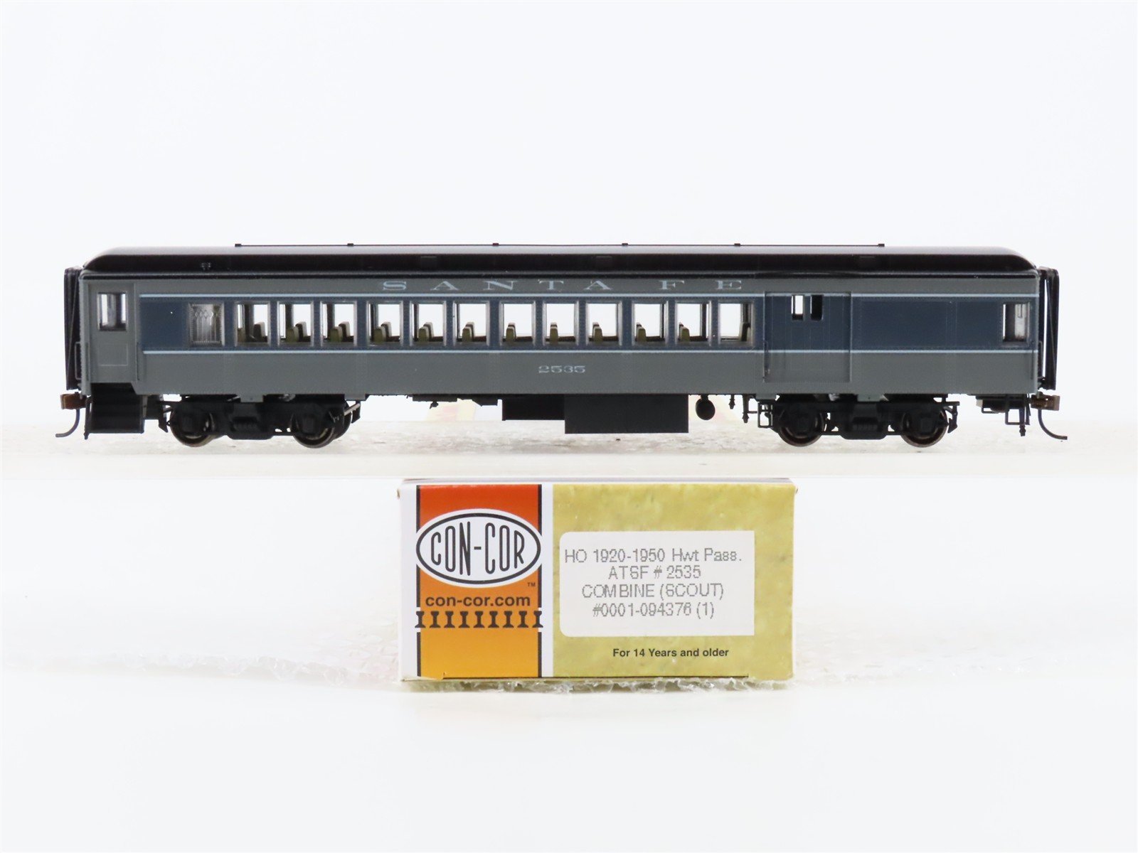 HO Scale Con-Cor 0001-094376(1) ATSF Santa Fe Railroad Combine Passenger #2535