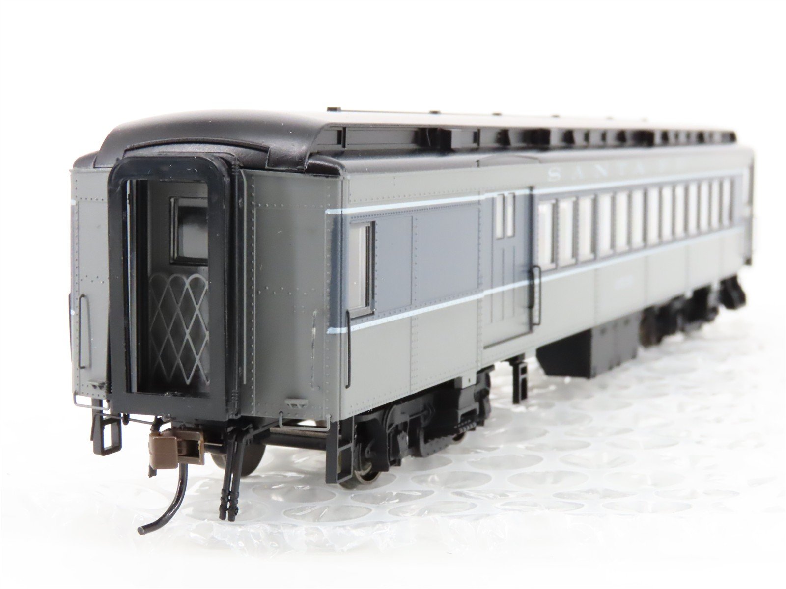 HO Scale Con-Cor 0001-094376(1) ATSF Santa Fe Railroad Combine Passenger #2535