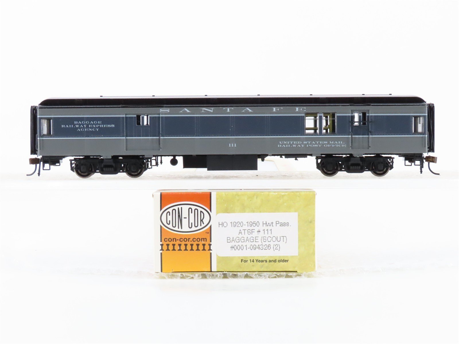 HO Scale Con-Cor 0001-094326(2) ATSF Santa Fe Baggage Passenger Car #111