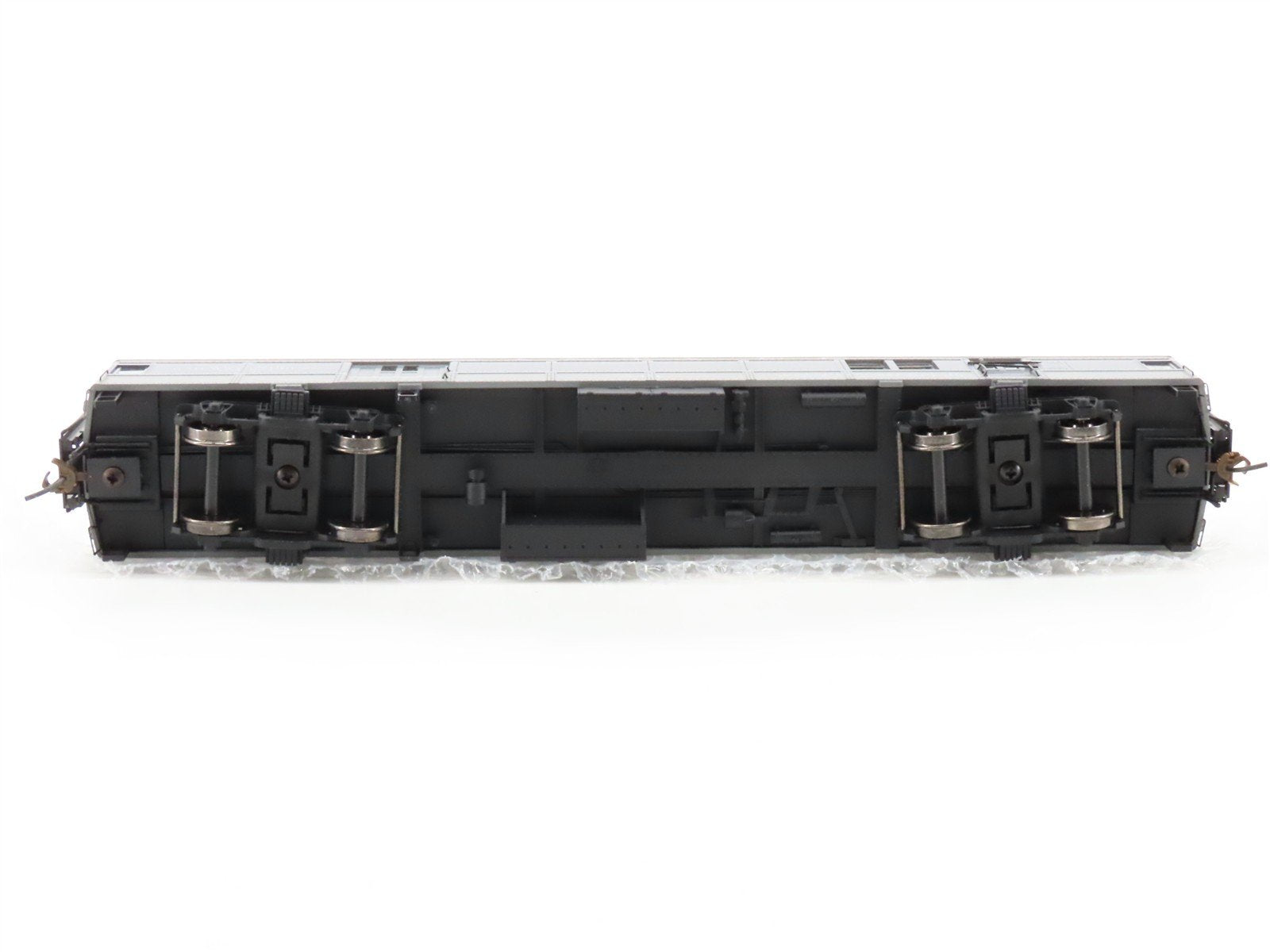 HO Scale Con-Cor 0001-094326(2) ATSF Santa Fe Baggage Passenger Car #111