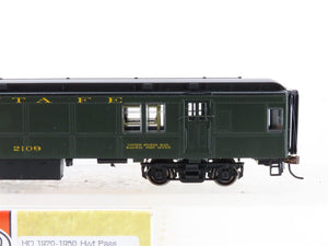 HO Scale Con-Cor 0001-094303(2) ATSF Santa Fe Baggage Mail Passenger Car #2109