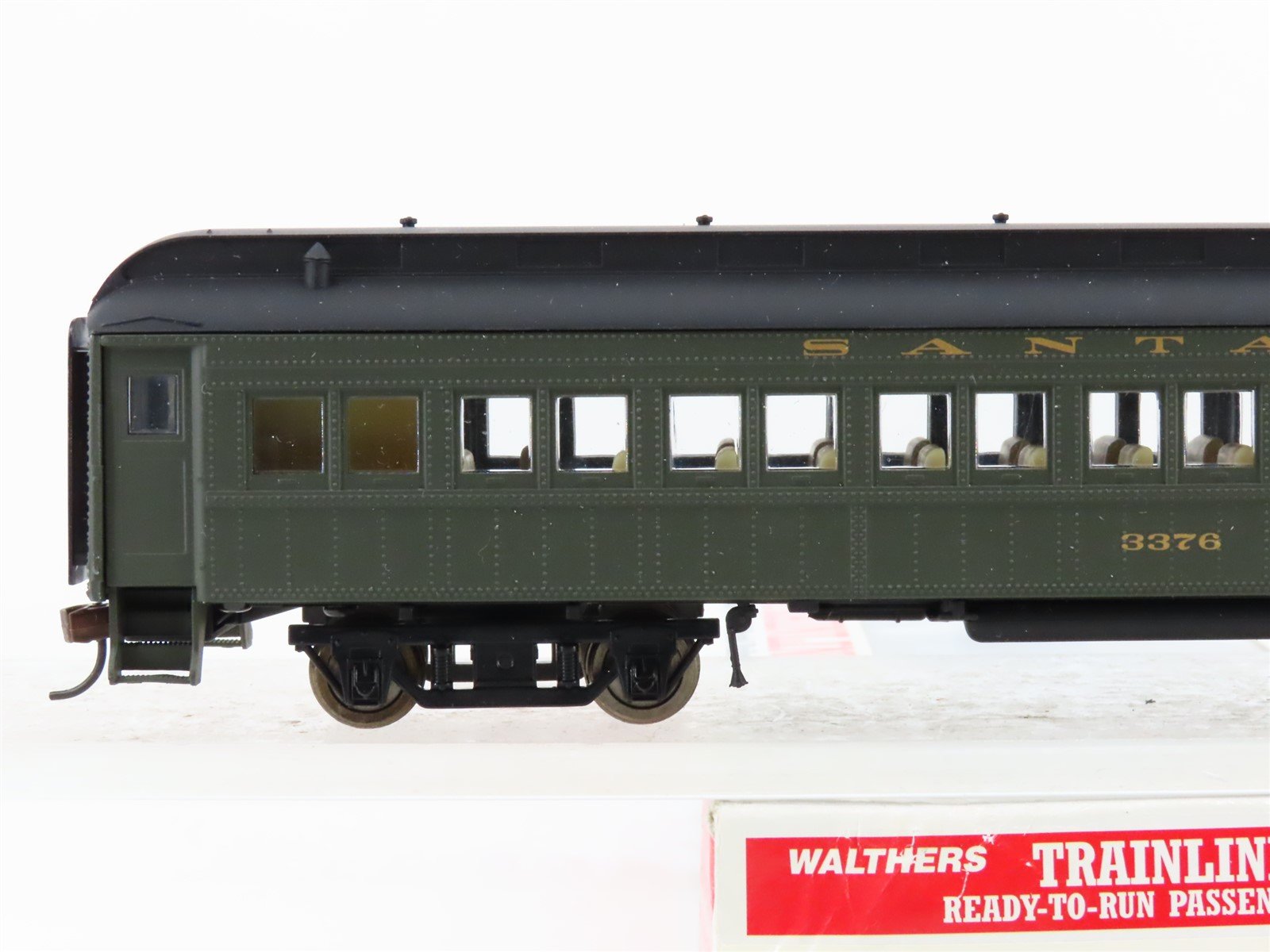 HO Scale Walthers 931-774 ATSF Santa Fe 60' Heavyweight Coach Passenger #3376