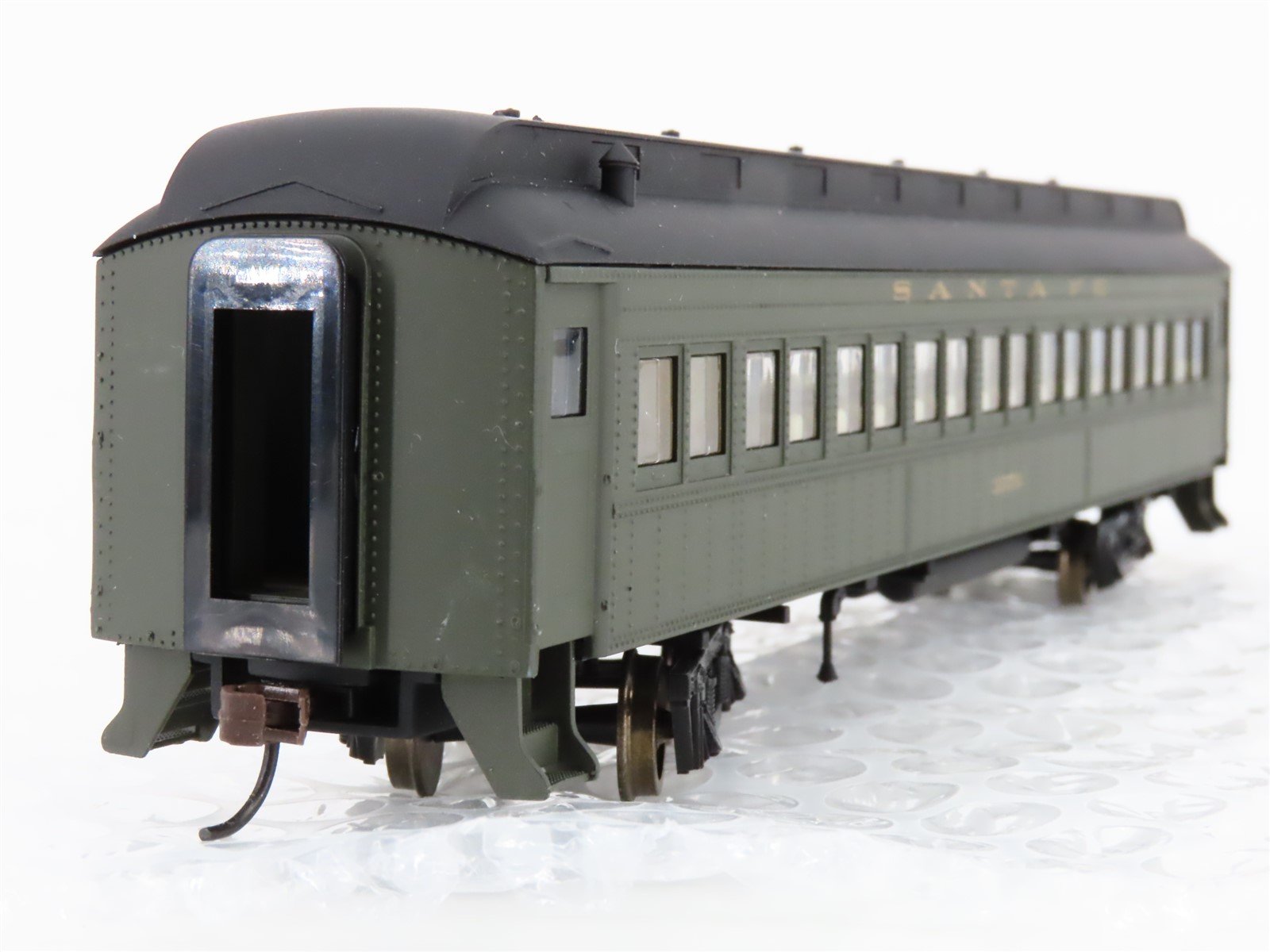 HO Scale Walthers 931-774 ATSF Santa Fe 60' Heavyweight Coach Passenger #3376