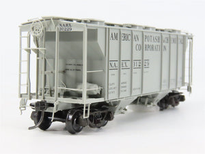 HO Scale Kadee 8323 NAHX American Potash & Chemical 2-Bay Covered Hopper RTR