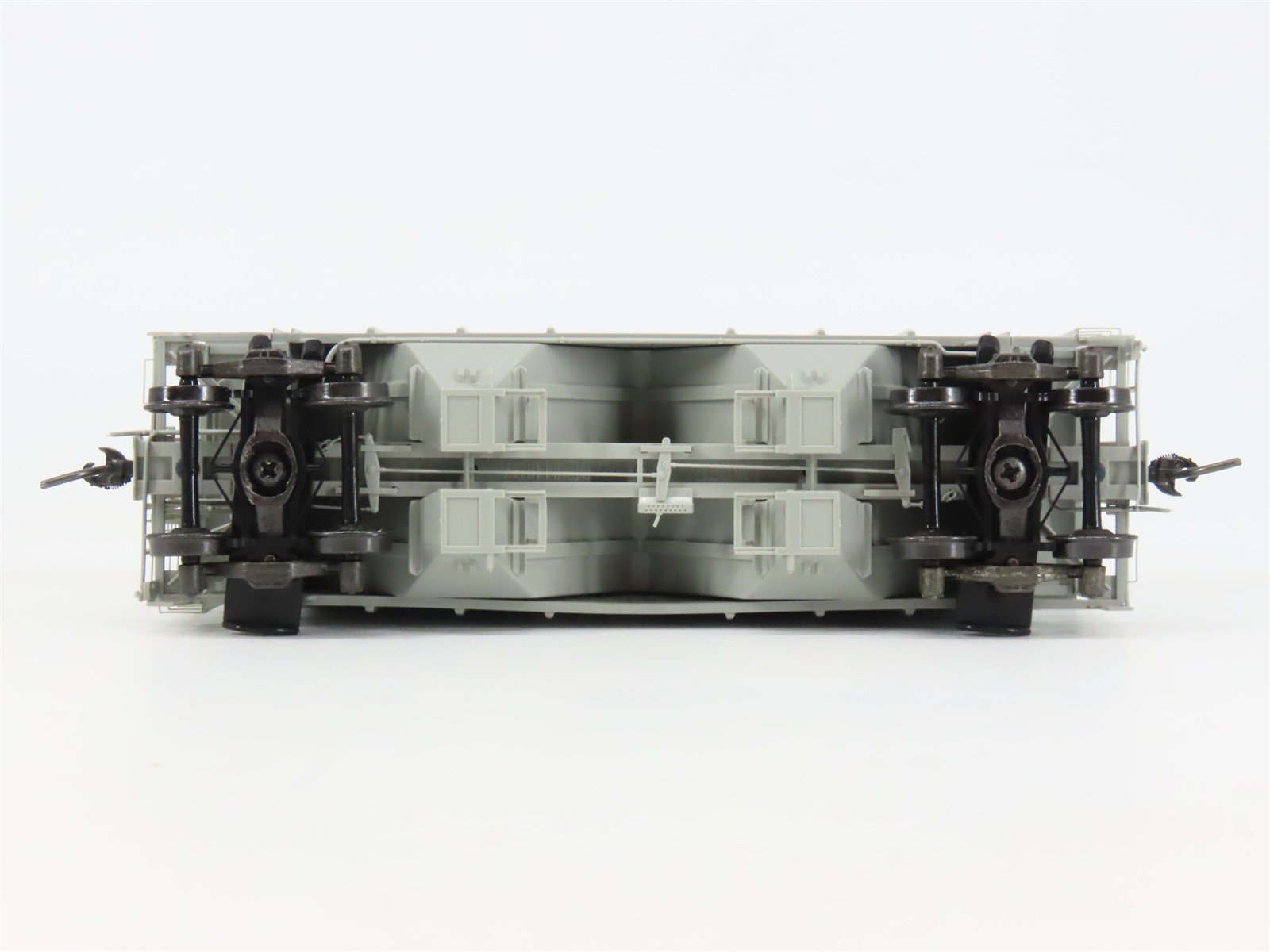 HO Scale Kadee 8323 NAHX American Potash & Chemical 2-Bay Covered Hopper RTR