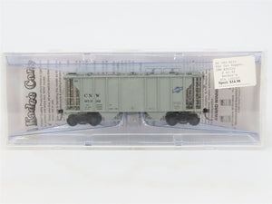 HO Scale Kadee 8215 CNW Chicago & North Western 2-Bay Covered Hopper 95330 RTR