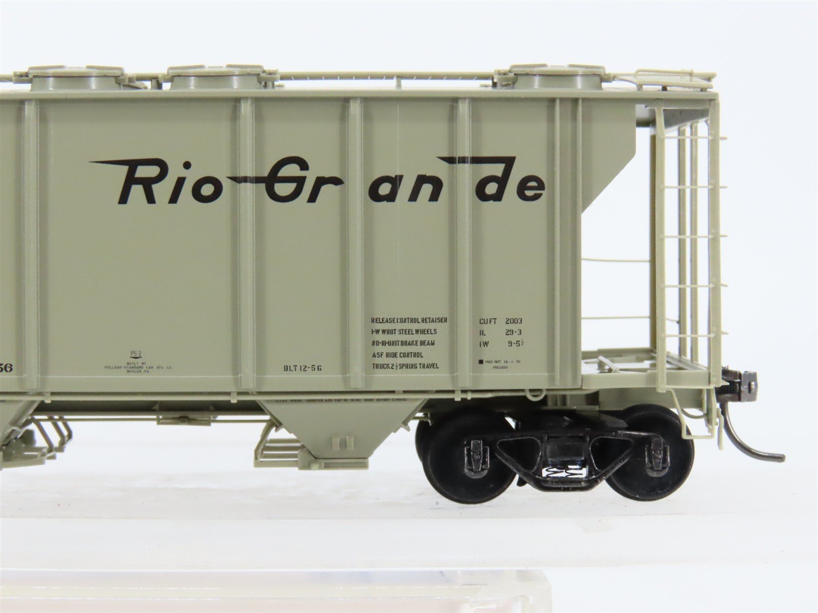 HO Scale Kadee 8639 D&RGW Denver & Rio Grande Western 2-Bay Covered Hopper RTR