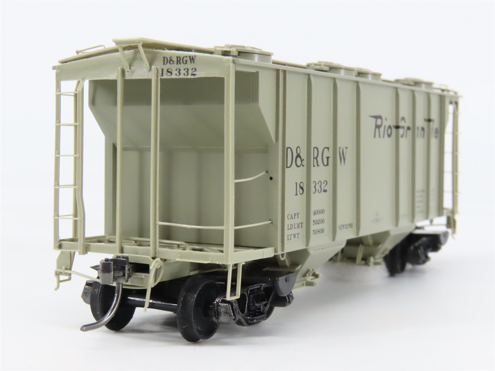 HO Scale Kadee 8639 D&RGW Denver & Rio Grande Western 2-Bay Covered Hopper RTR