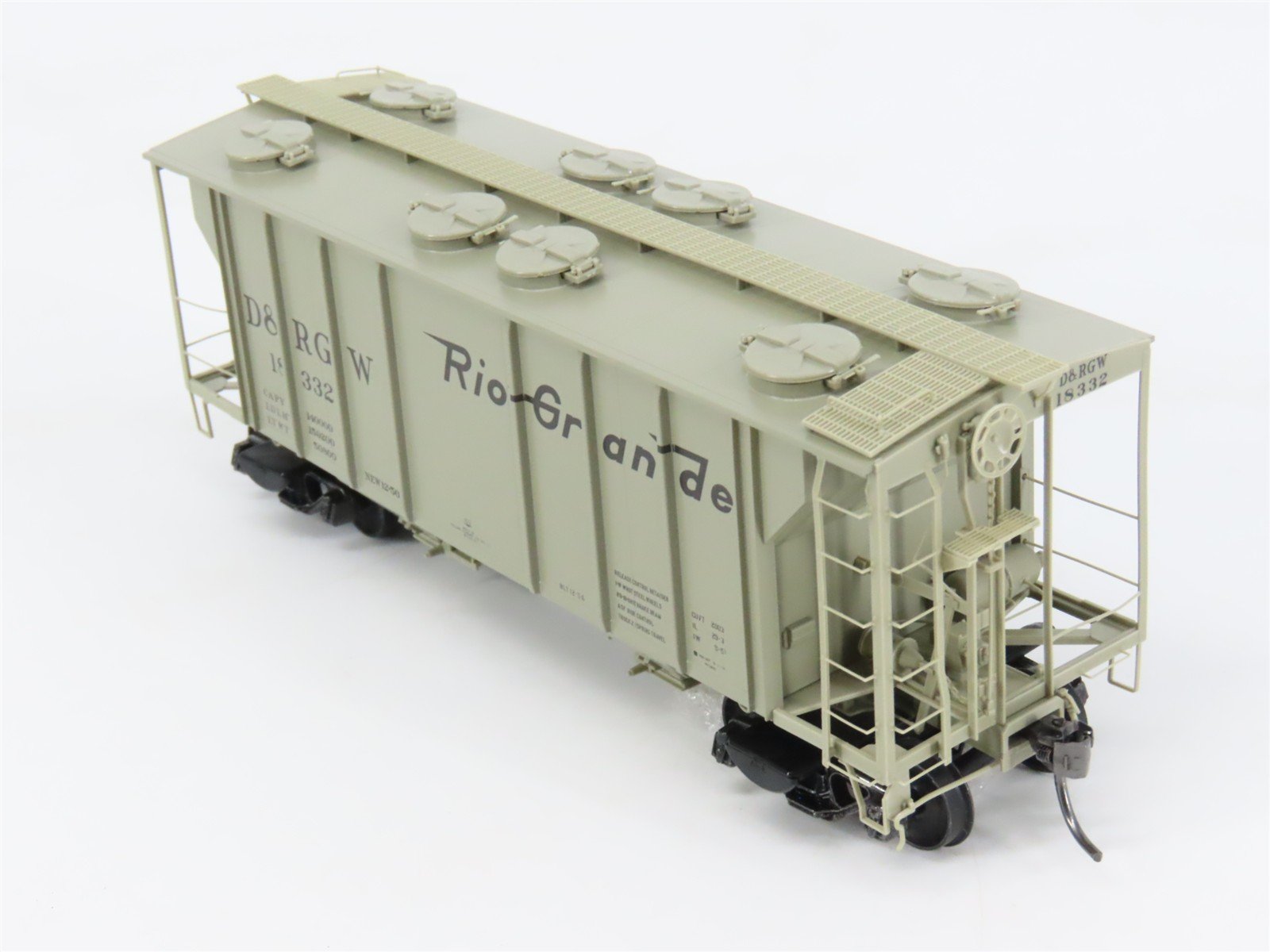 HO Scale Kadee 8639 D&RGW Denver & Rio Grande Western 2-Bay Covered Hopper RTR