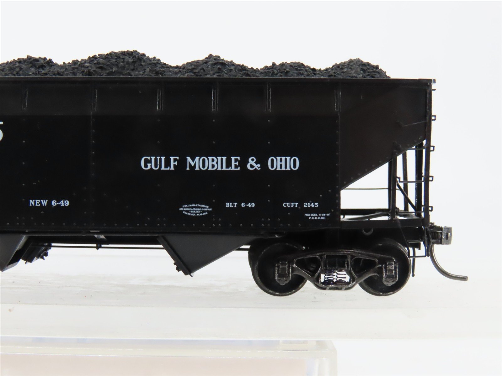 HO Scale Kadee 7516 GM&O Gulf, Mobile & Ohio 2-Bay Offset Open Hopper 32641 RTR