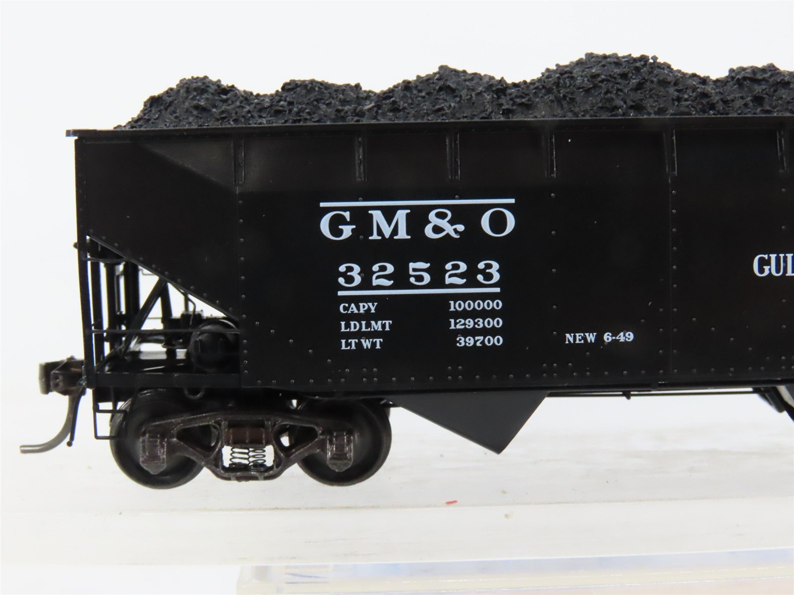 HO Scale Kadee 7511 GM&O Gulf Mobile & Ohio 2-Bay Offset Open Hopper 32523 RTR