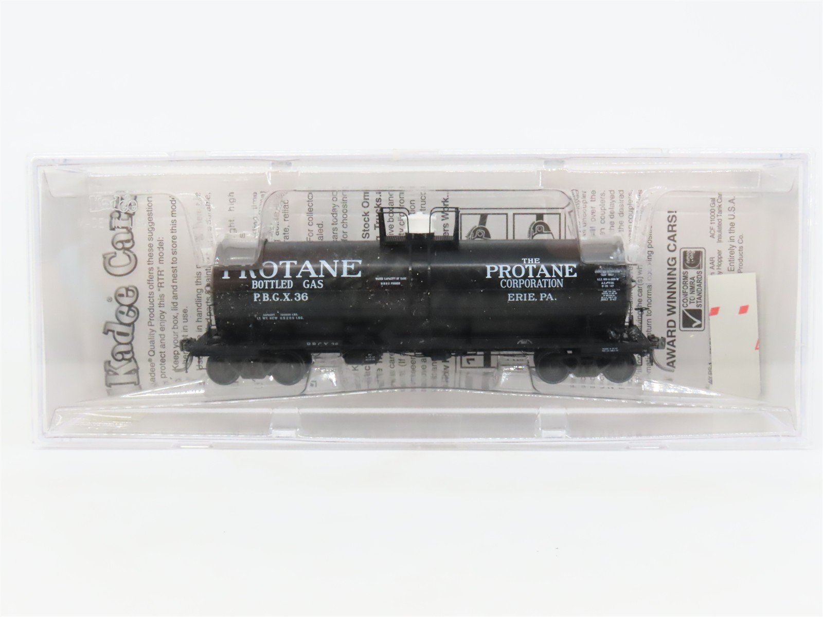 HO Scale Kadee 9016 PBGX Protane Corp. ACF 11000 gal Insulated Tank Car 36 RTR