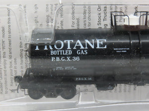 HO Scale Kadee 9016 PBGX Protane Corp. ACF 11000 gal Insulated Tank Car 36 RTR
