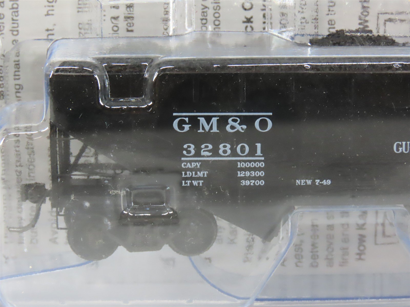 HO Scale Kadee 7521 GM&O Gulf, Mobile & Ohio 2-Bay Offset Open Hopper 32801 RTR