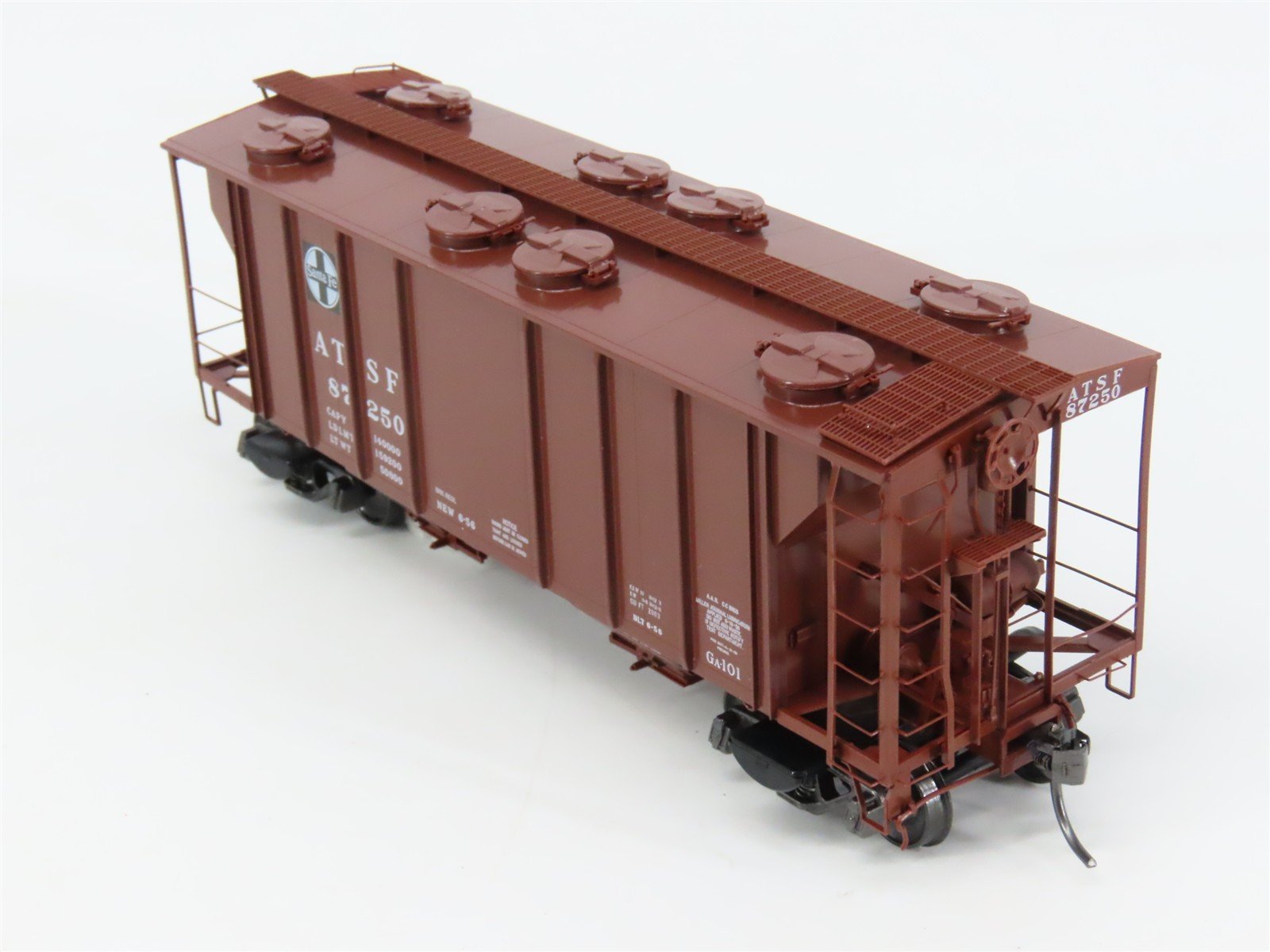 HO Scale Kadee 8613 ATSF Santa Fe 2-Bay Covered Hopper 87250 RTR