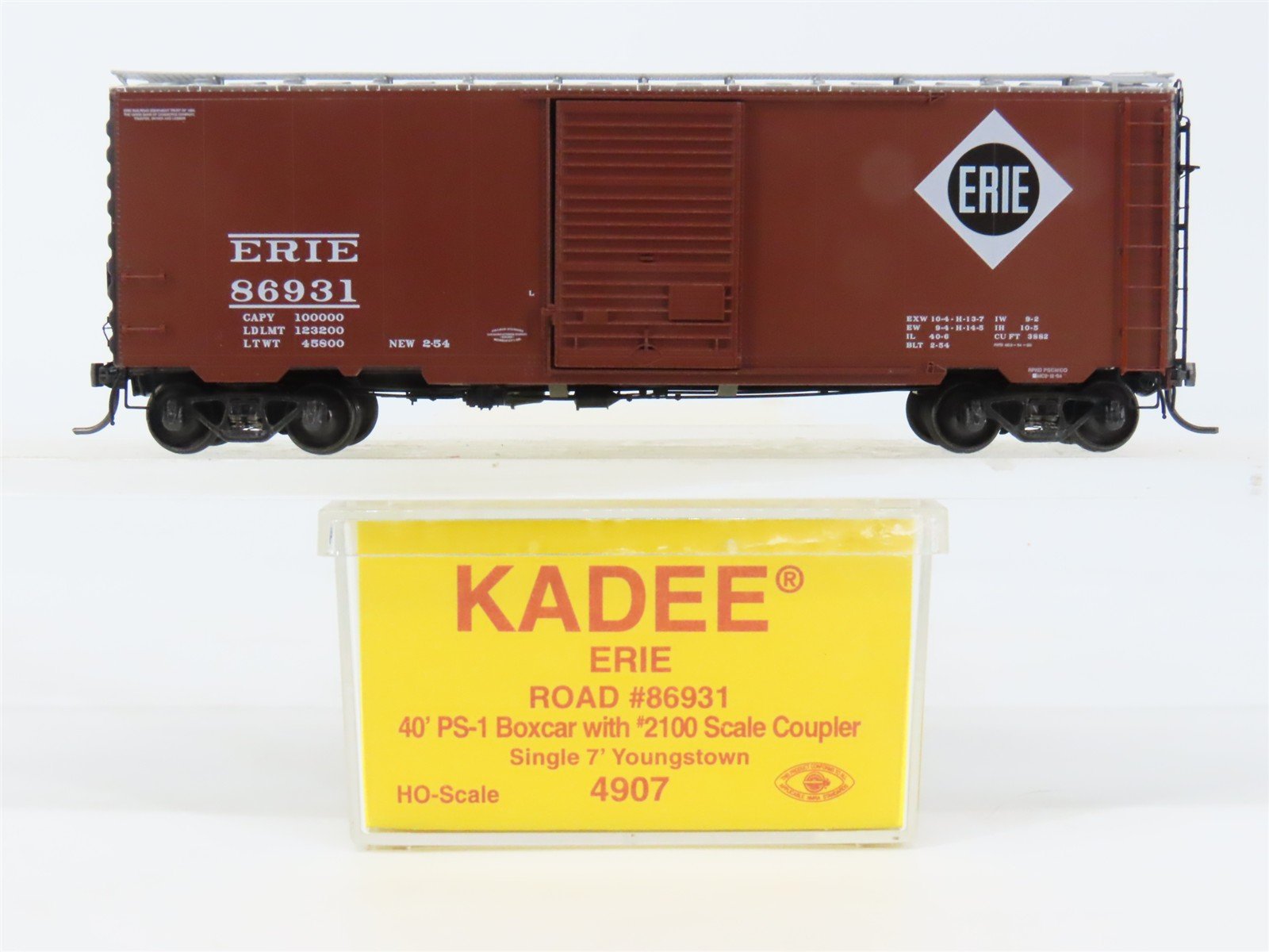 HO Scale Kadee 4907 Erie Railroad 40' Box Car 86931 RTR