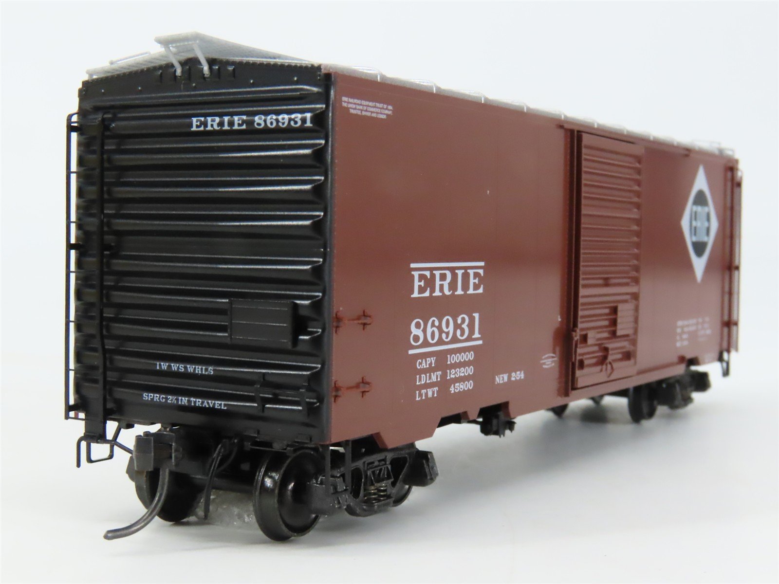 HO Scale Kadee 4907 Erie Railroad 40' Box Car 86931 RTR