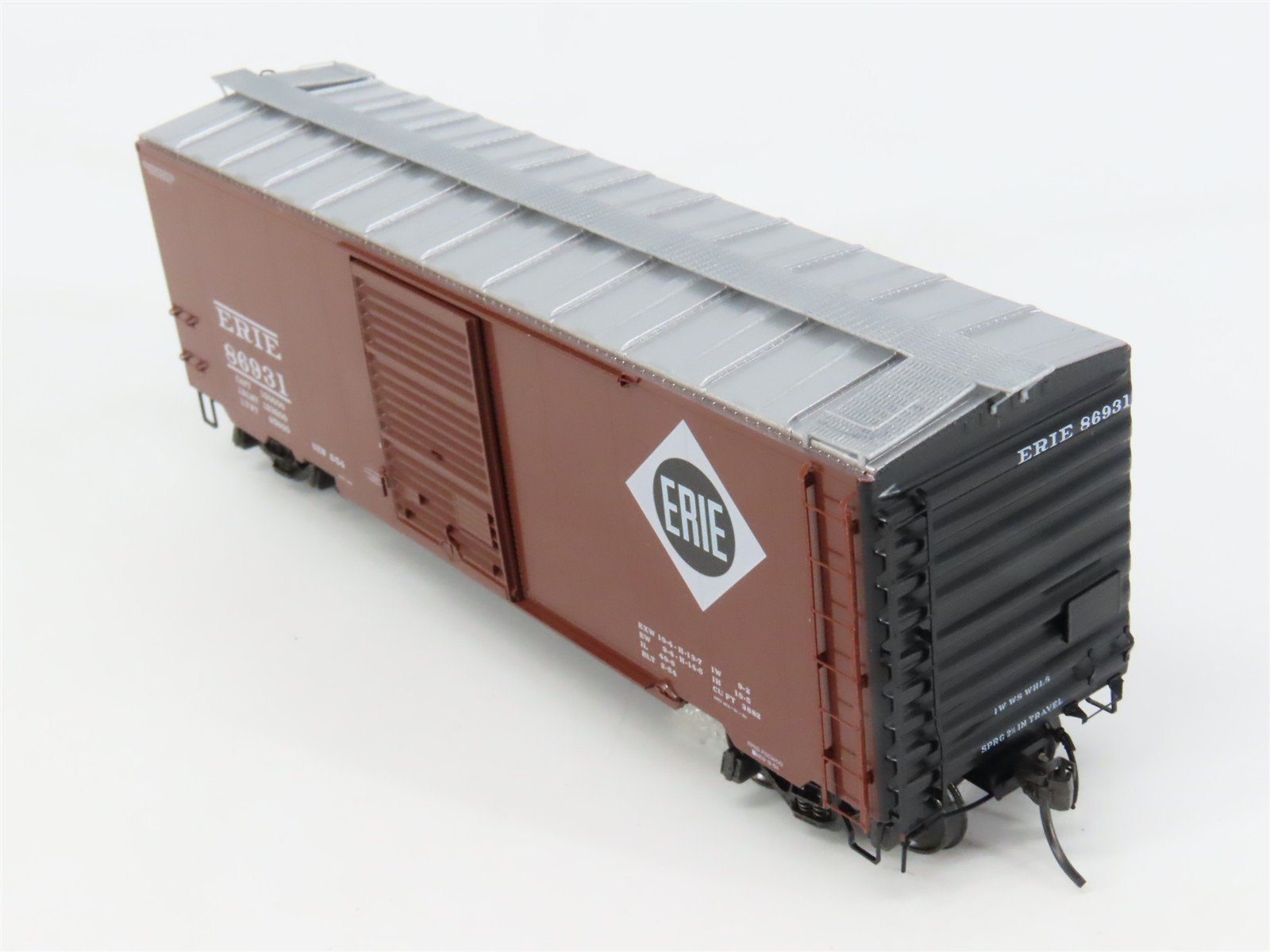 HO Scale Kadee 4907 Erie Railroad 40' Box Car 86931 RTR
