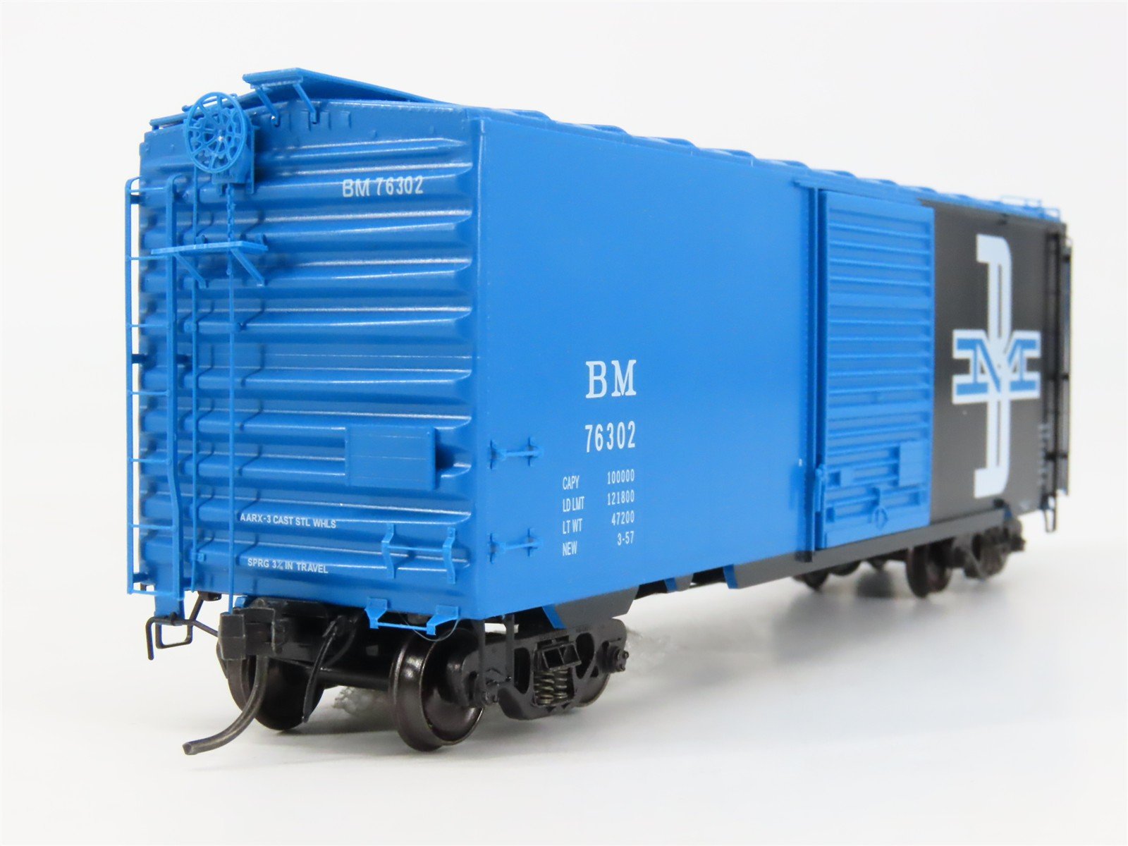 HO Scale Kadee 5240 BM Boston & Maine 40' Box Car 76302 RTR