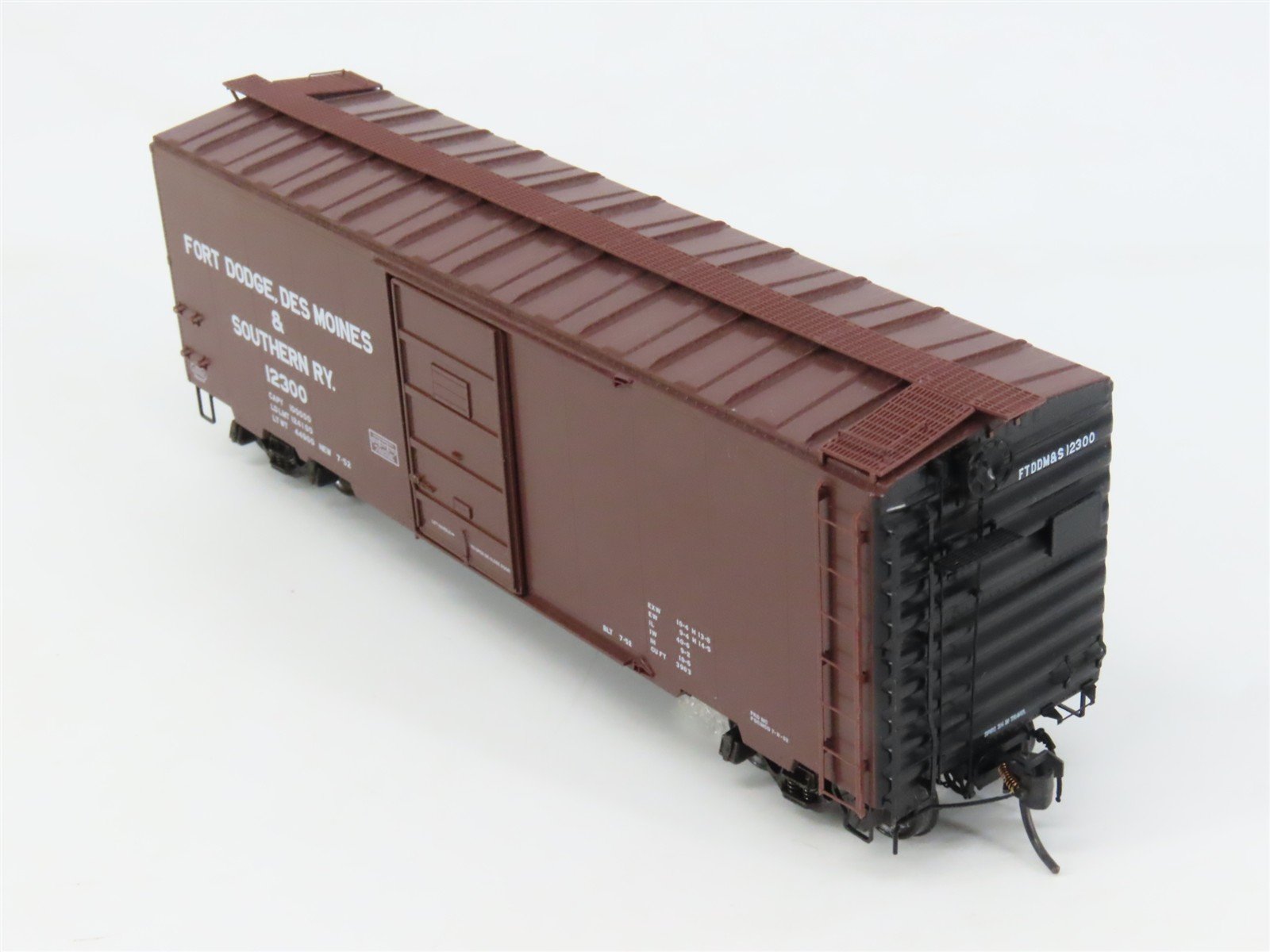 HO Scale Kadee 4043 FDD&S Fort Dodge, Des Moines & Southern 40' Box Car RTR