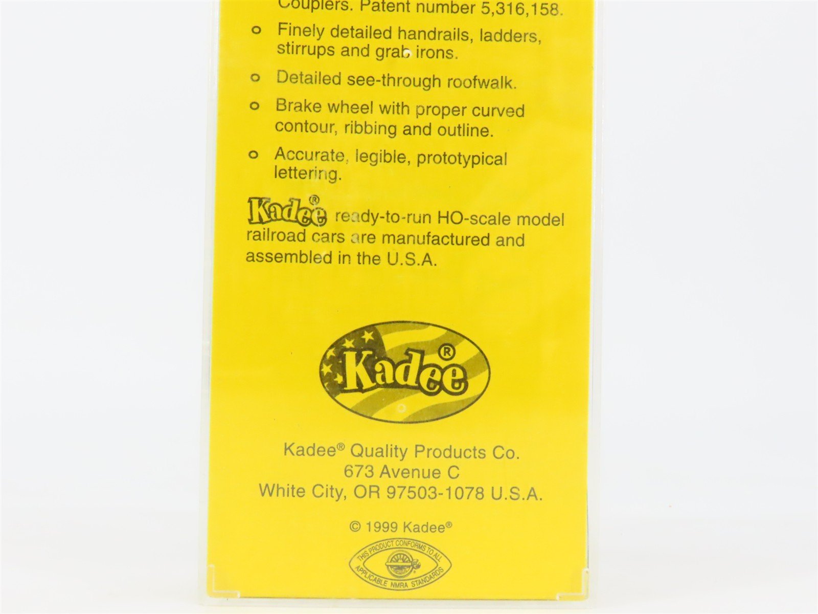 HO Scale Kadee 4043 FDD&S Fort Dodge, Des Moines & Southern 40' Box Car RTR