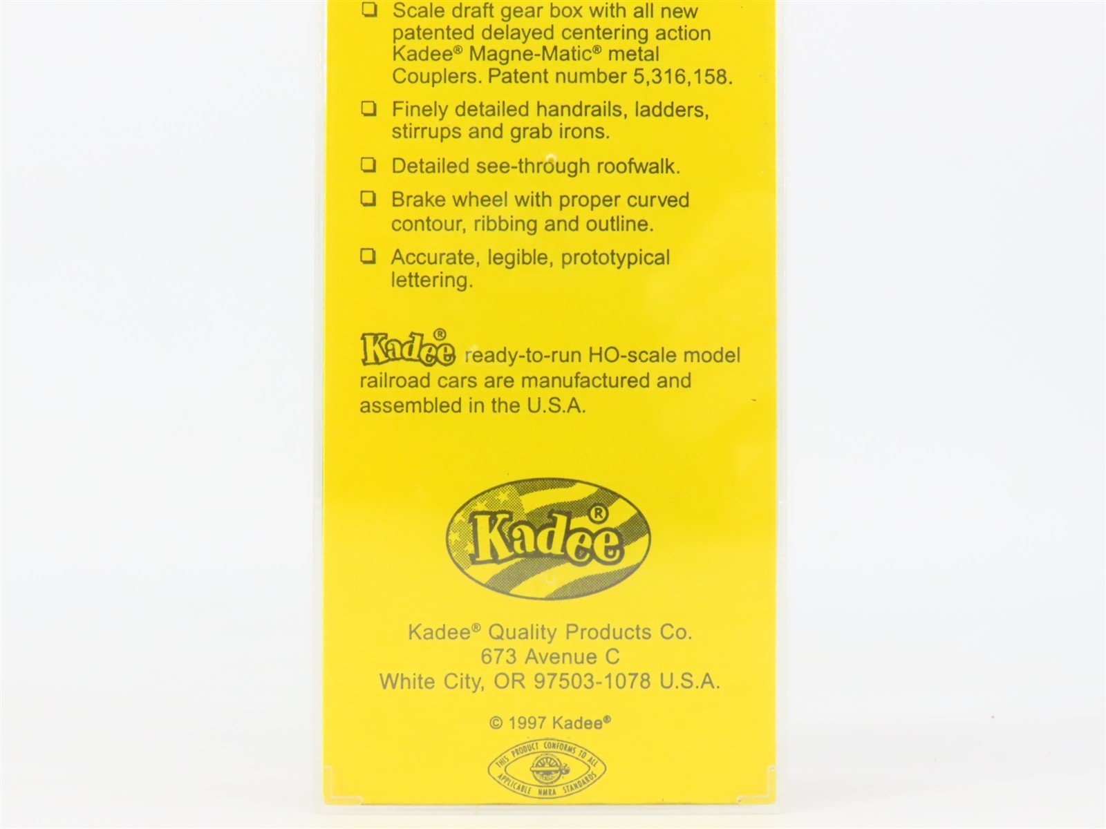 HO Scale Kadee 4008 RI Rock Island 40' Box Car 22172 RTR