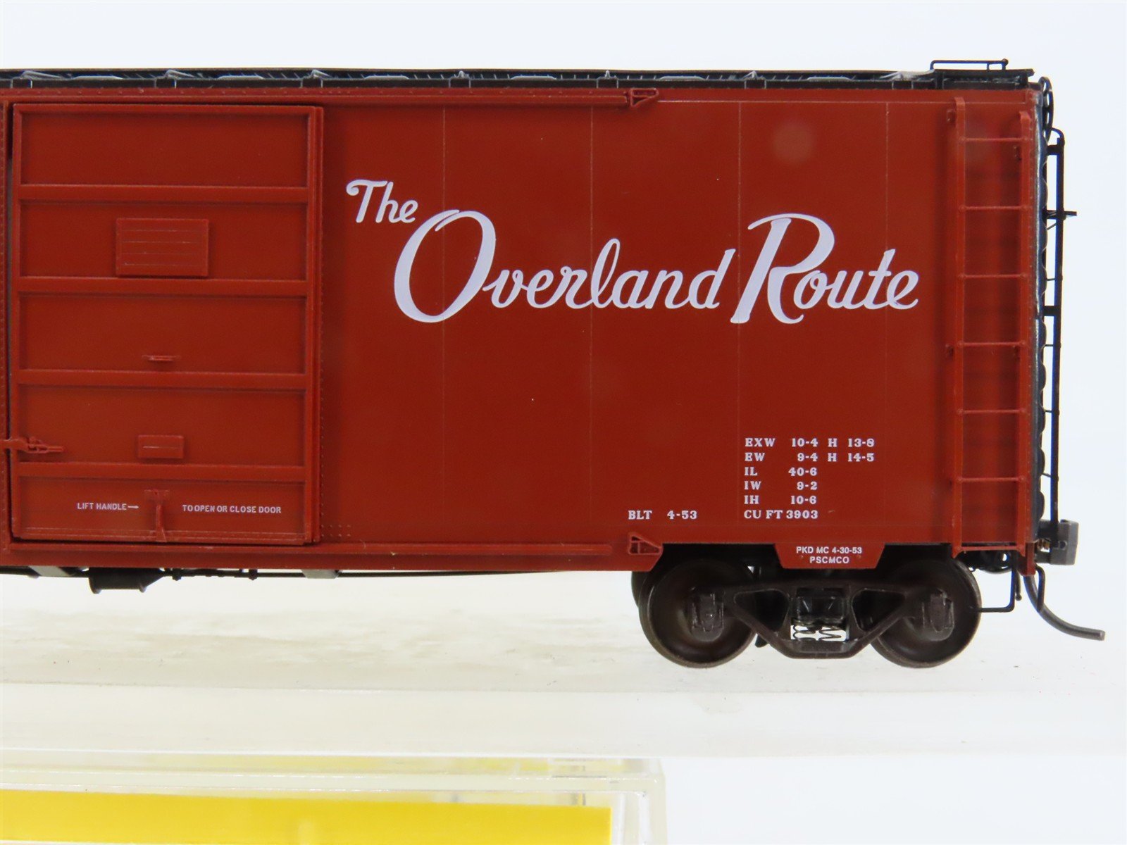 HO Scale Kadee 4804 CNW Chicago & North Western 40' Box Car 84288 RTR