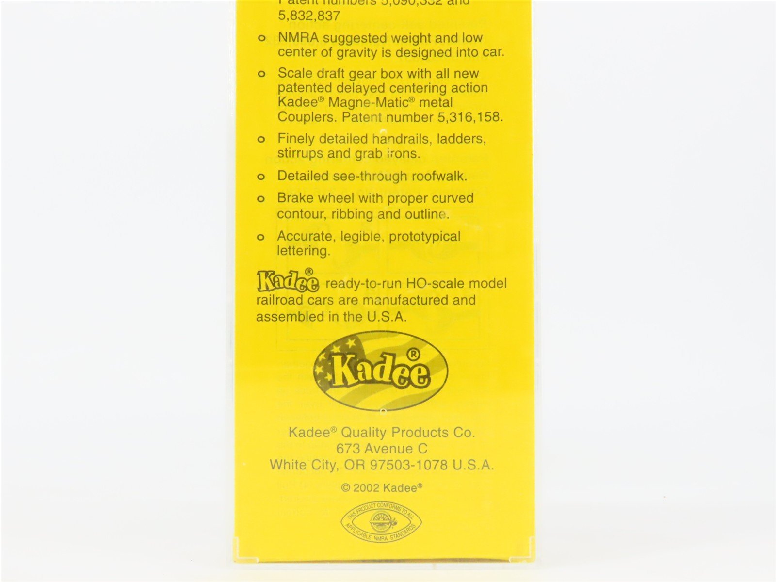 HO Scale Kadee 4804 CNW Chicago & North Western 40' Box Car 84288 RTR