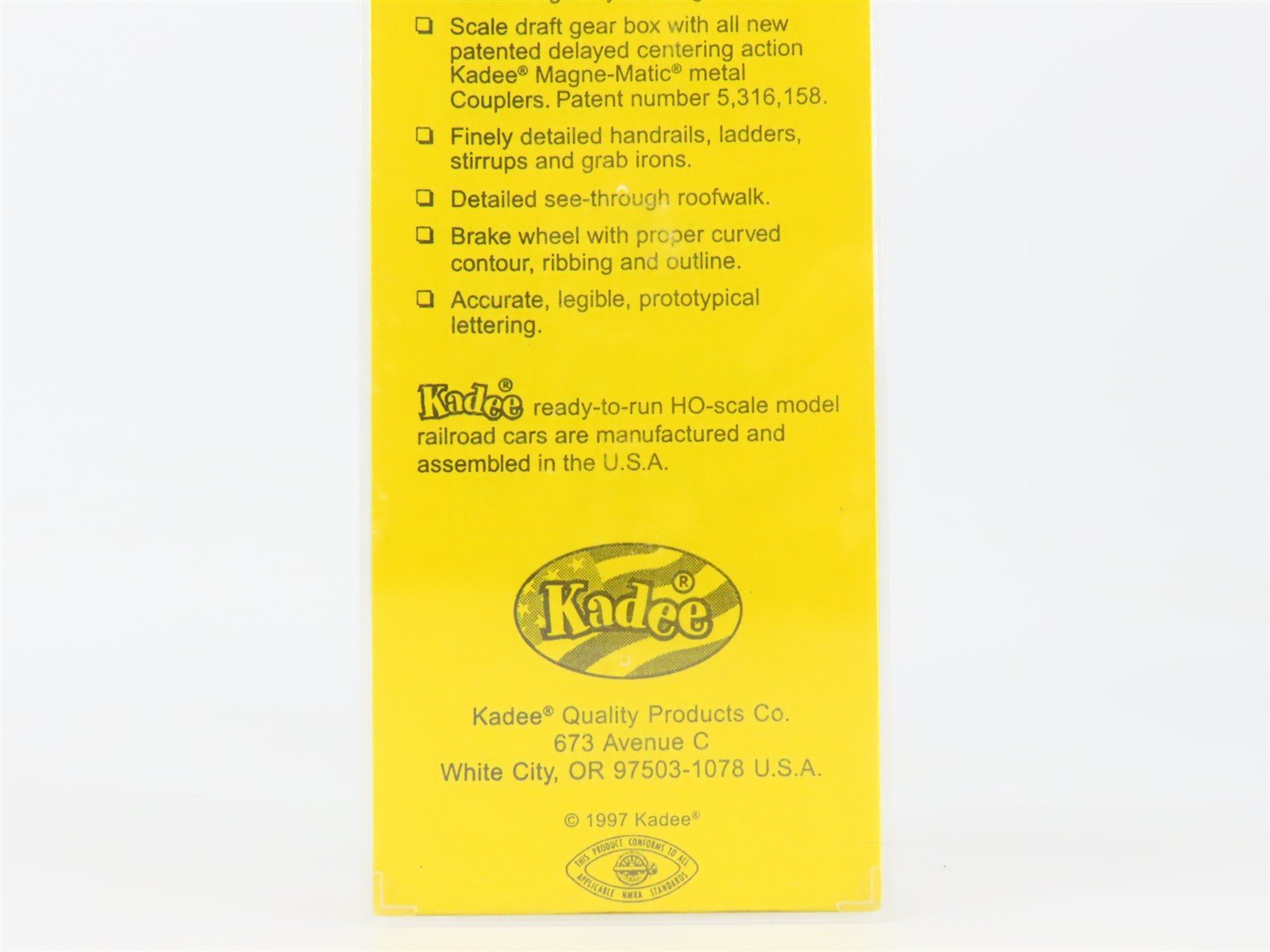 HO Scale Kadee 4010 D&H Delaware & Hudson 40' Box Car 18570 RTR