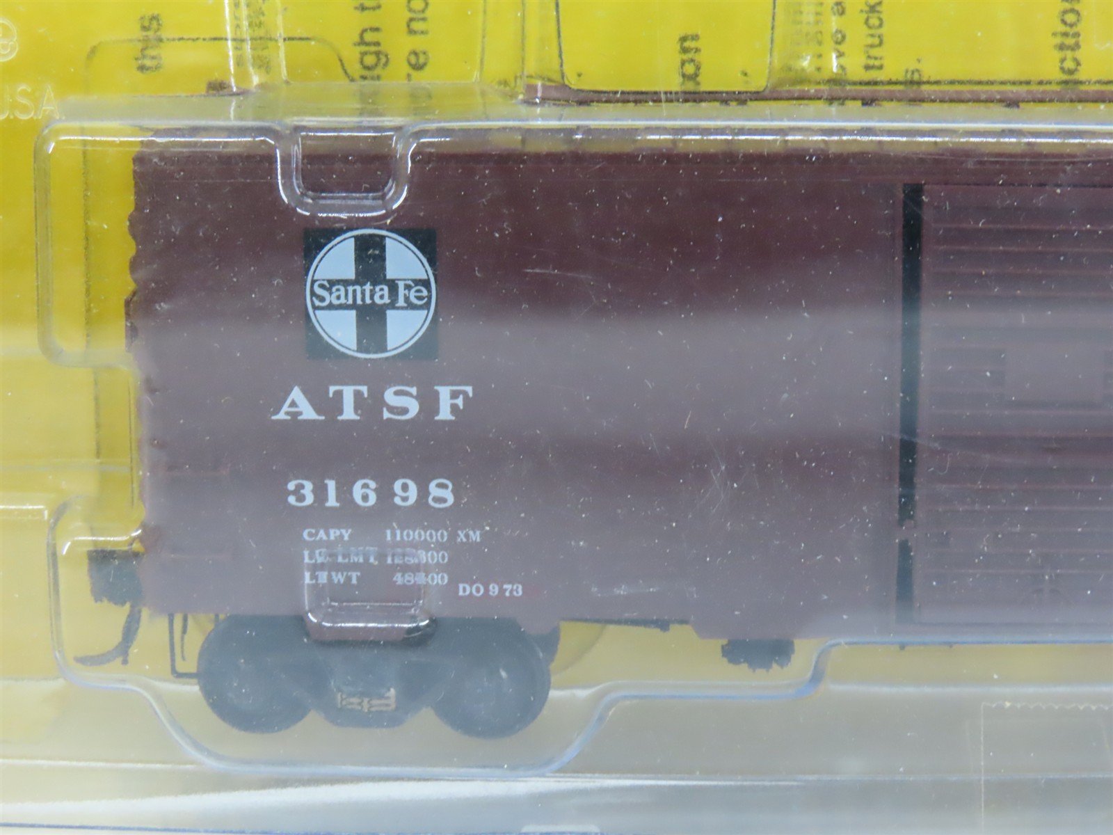 HO Scale Kadee 4018 ATSF Santa Fe 40' Box Car 31698 RTR