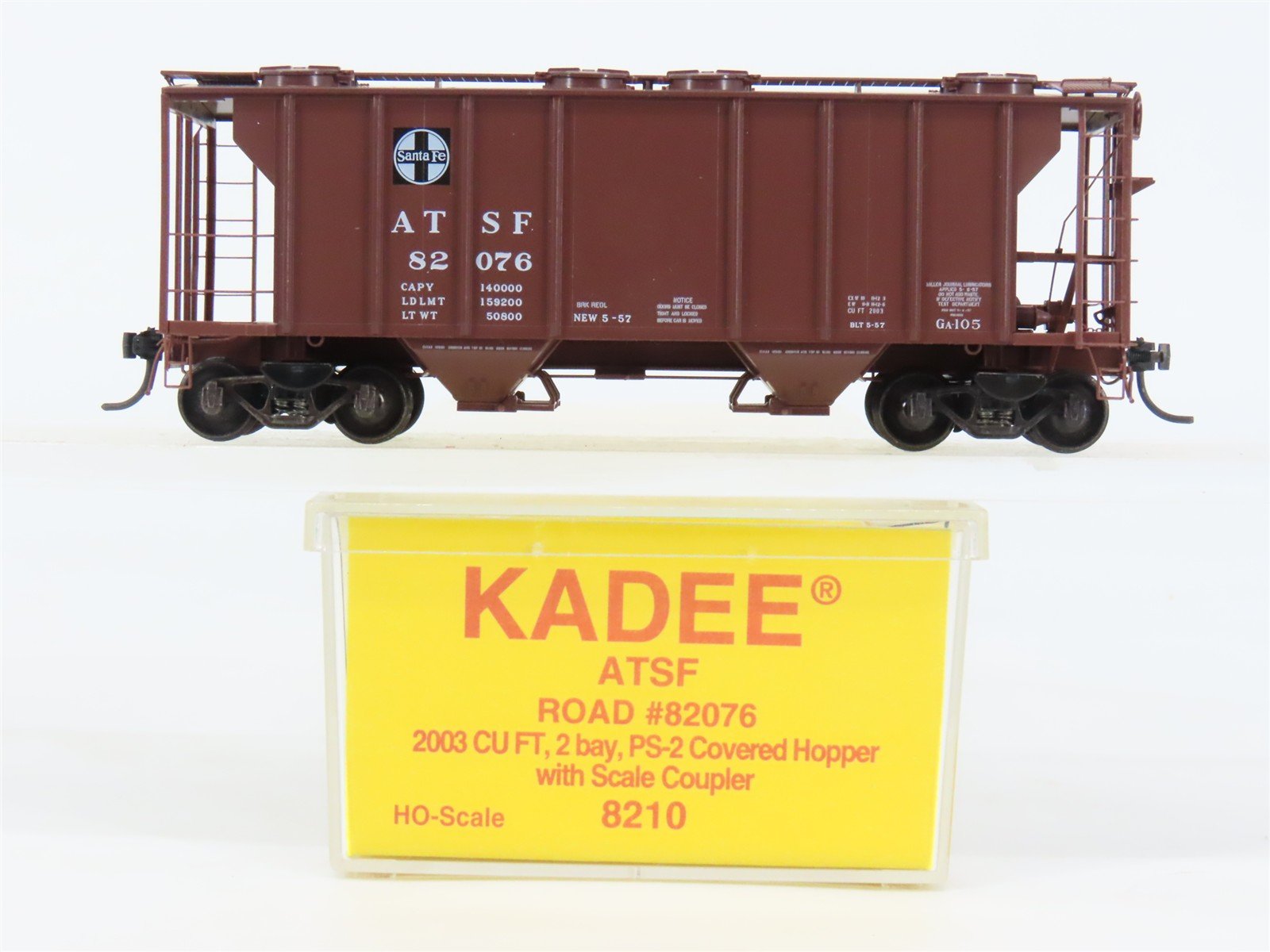 HO Scale Kadee 8210 ATSF Santa Fe 2-Bay PS-2 Covered Hopper 82076 RTR