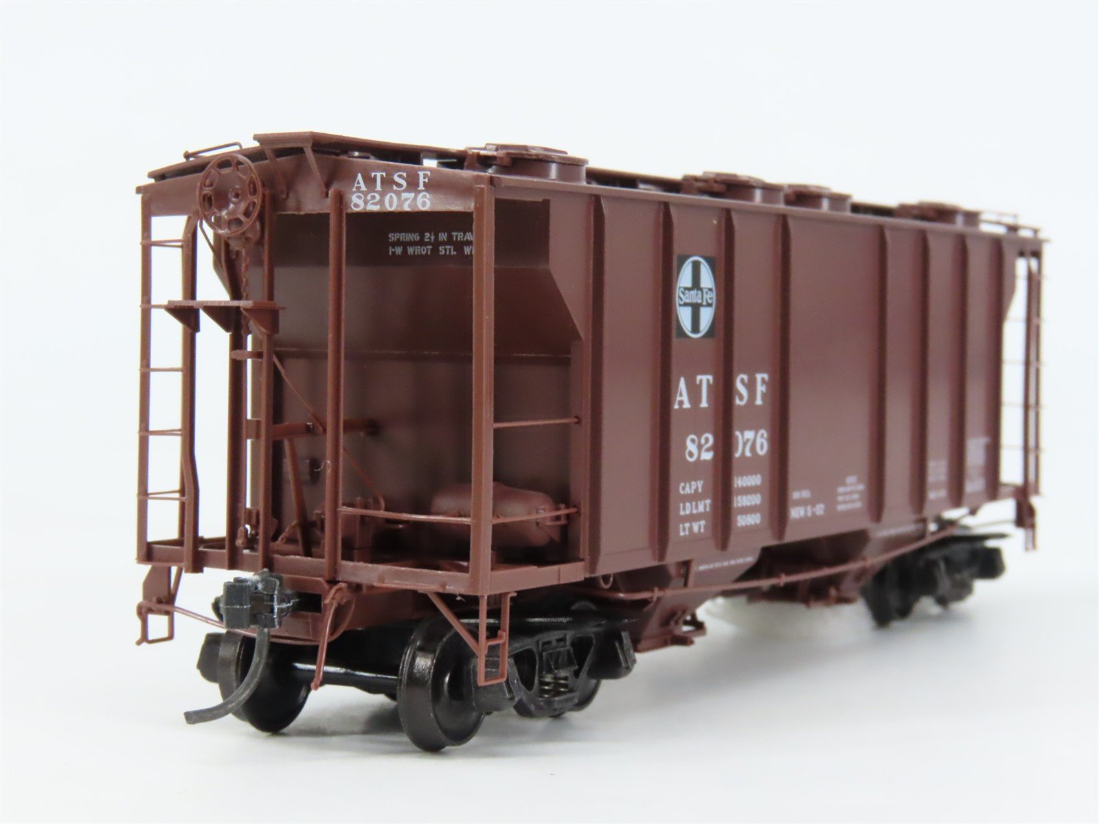 HO Scale Kadee 8210 ATSF Santa Fe 2-Bay PS-2 Covered Hopper 82076 RTR