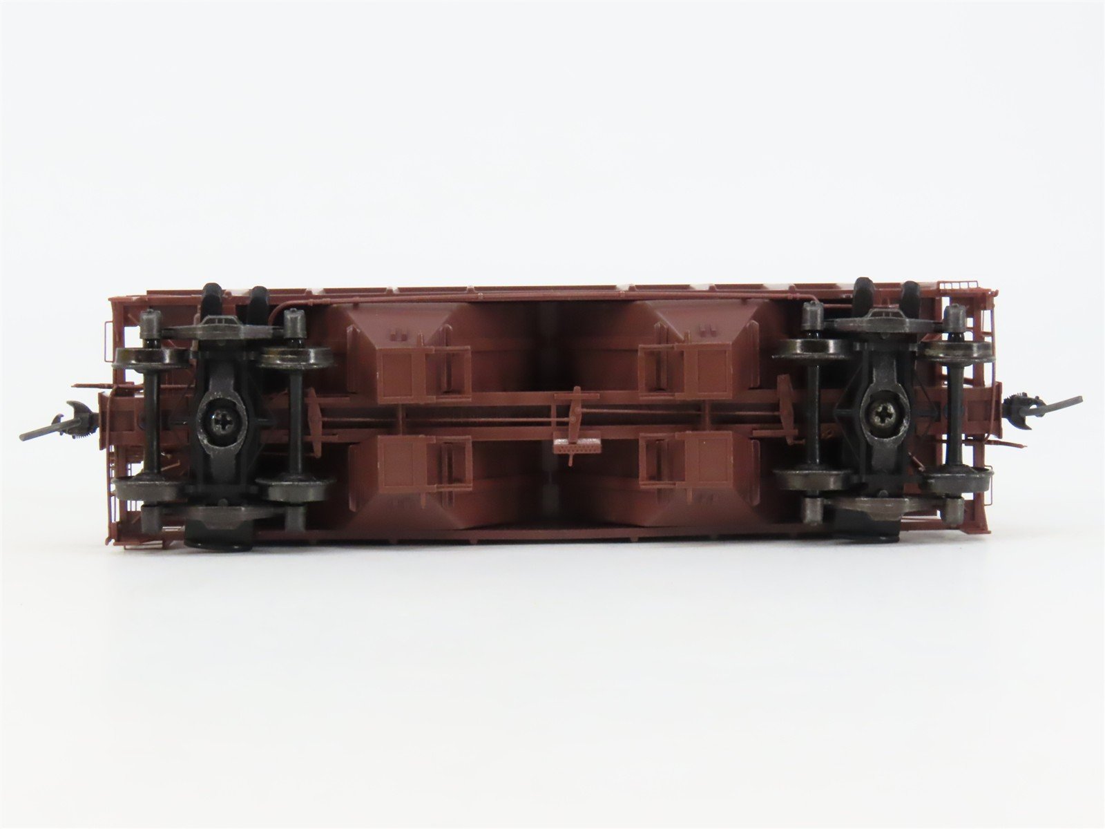 HO Scale Kadee 8210 ATSF Santa Fe 2-Bay PS-2 Covered Hopper 82076 RTR