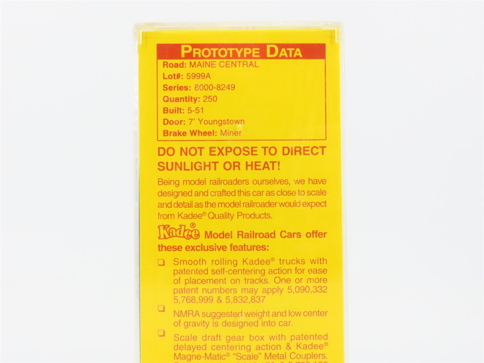 HO Scale Kadee 4811 MEC Maine Central 40' Box Car 8119 RTR