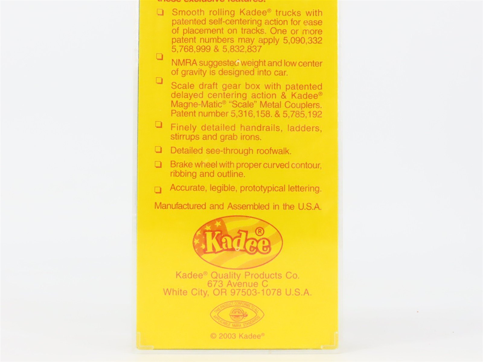 HO Scale Kadee 4811 MEC Maine Central 40' Box Car 8119 RTR
