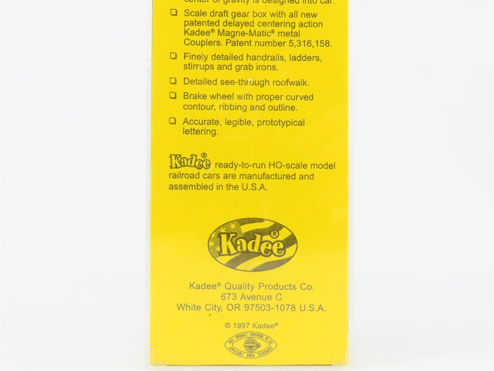 HO Scale Kadee 4018 ATSF Santa Fe 40' Box Car 31698 RTR