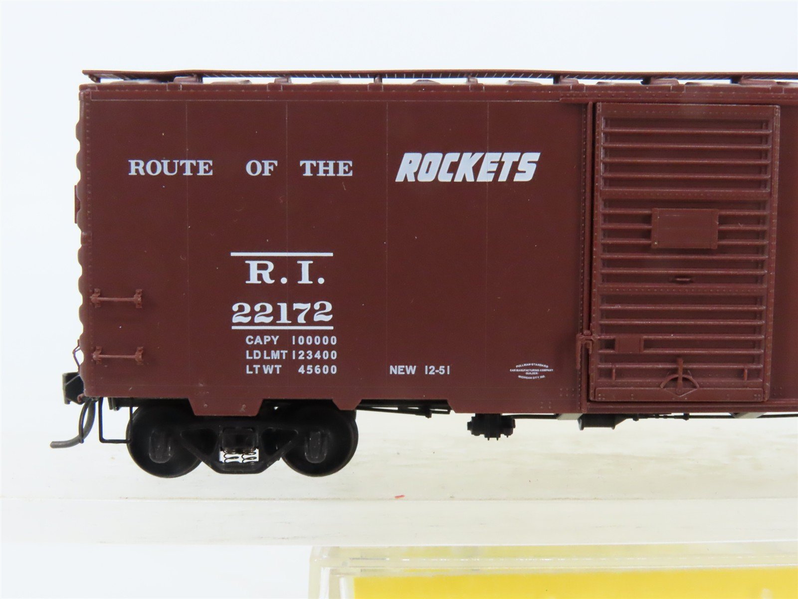 HO Scale Kadee 4008 RI Rock Island 40' Box Car 22172 RTR