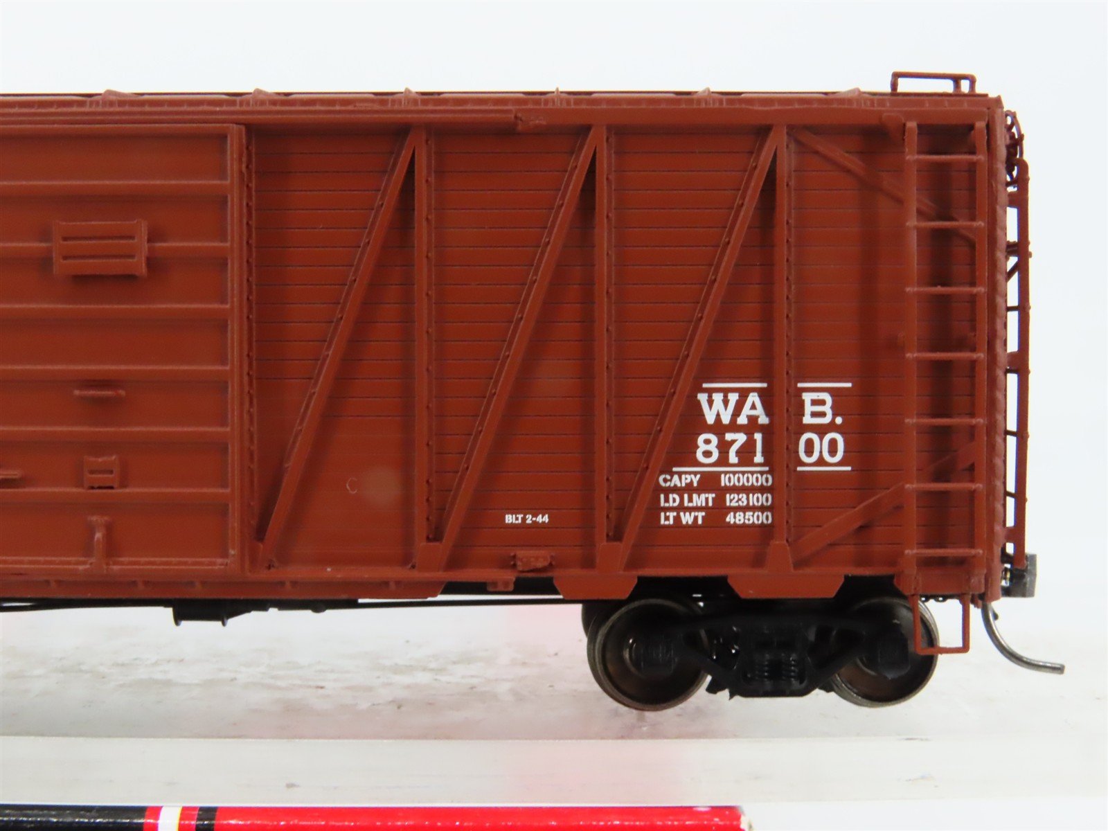 HO Scale InterMountain 46077-11 WAB Wabash 40' Box Car 87100 RTR