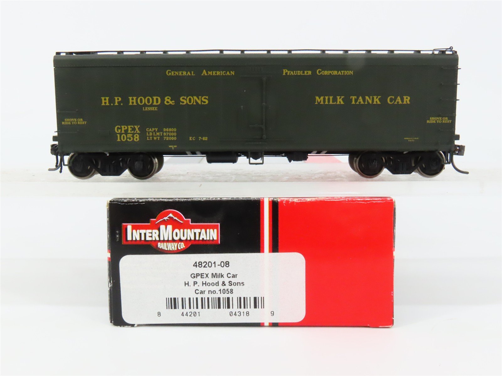 HO Scale InterMountain 48201-08 H. P. Hood & Sons Pfaudler Milk Tank Car RTR