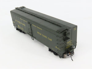 HO Scale InterMountain 48201-08 H. P. Hood & Sons Pfaudler Milk Tank Car RTR