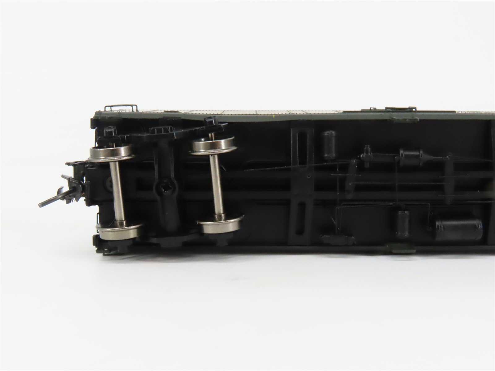 HO Scale InterMountain 48201-08 H. P. Hood & Sons Pfaudler Milk Tank Car RTR