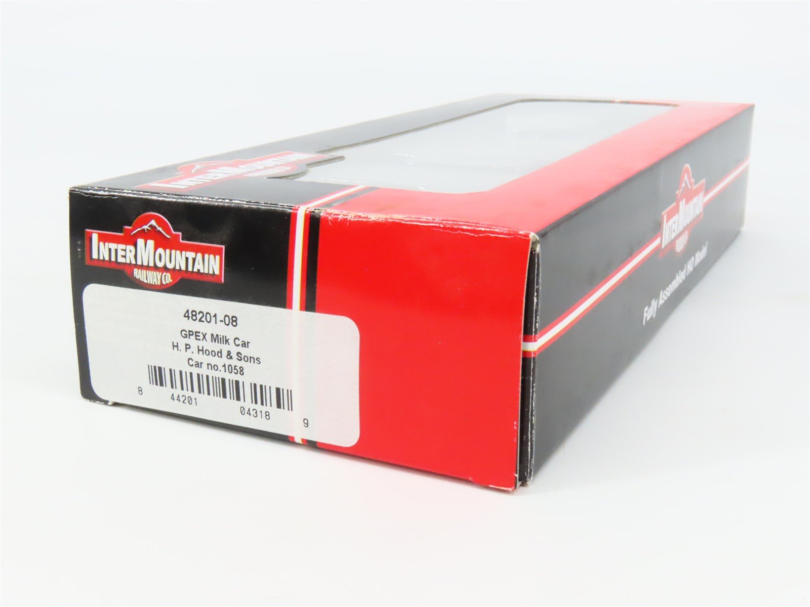 HO Scale InterMountain 48201-08 H. P. Hood & Sons Pfaudler Milk Tank Car RTR